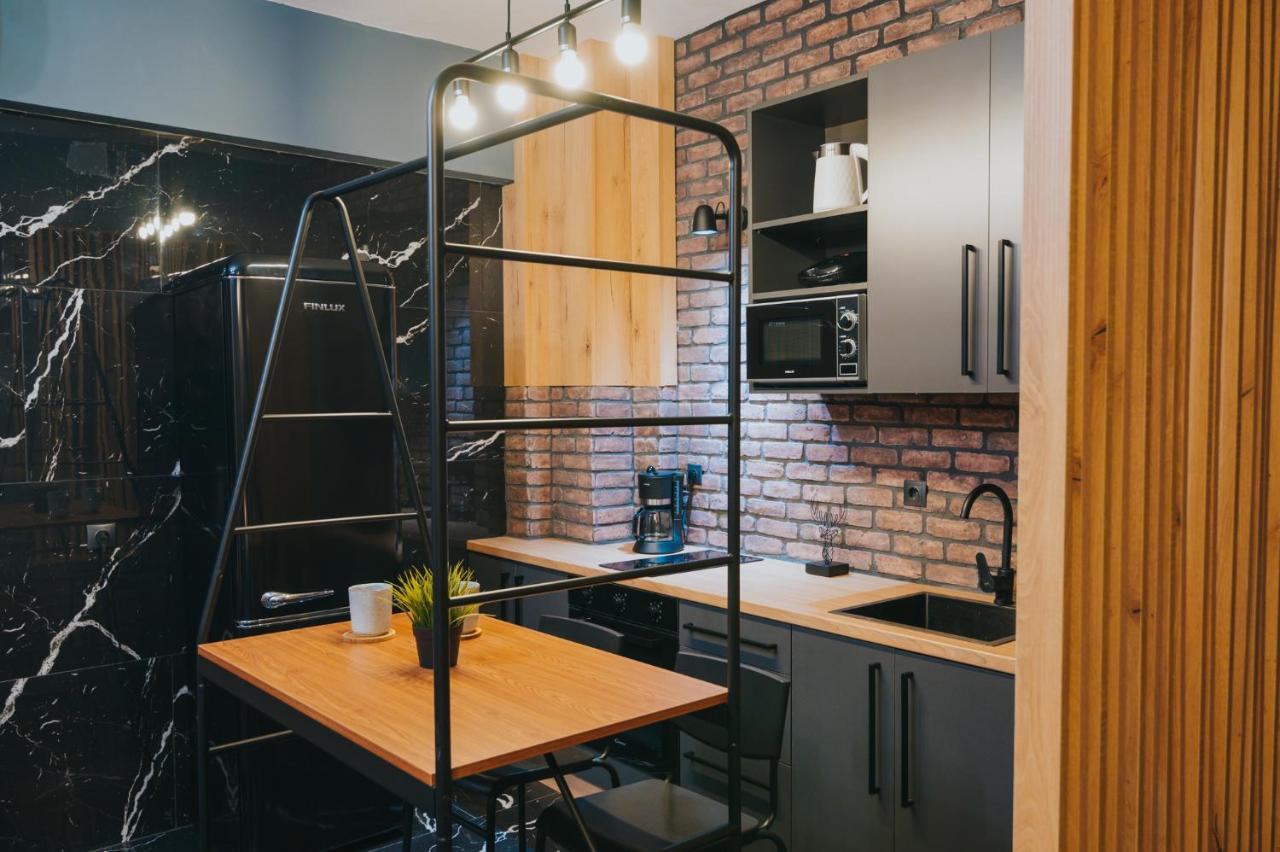 New Modern Ground Floor Apartment By The Sea テッサロニキ エクステリア 写真